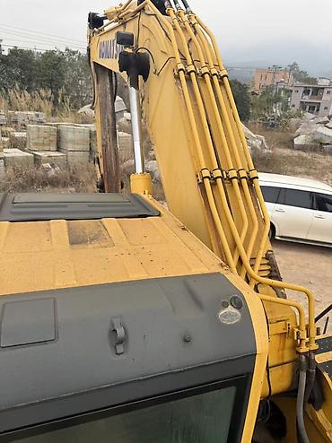 Экскаваторы: Экскаватор, Komatsu, Гусеничный — 4