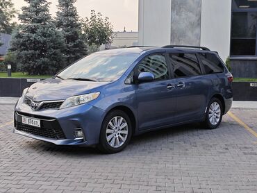 срочно продать машину: Toyota Sienna: 2016 г., 3.5 л, Автомат, Бензин, Минивэн