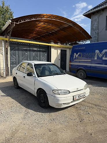 Hyundai Accent: 1996 г., 1.3 л, Механика, Бензин, Седан