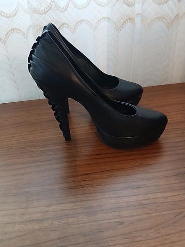 Tuflilər: 35_36 razmer 1defe geyinilib teze kimidir — 1