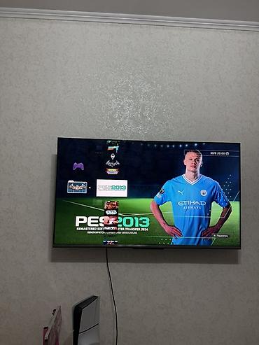 кастомная: PlayStation 3 с установленным кастомным меню XMB и предустановленными — 3