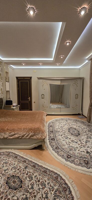 Həyət evləri və villaların satışı: Fatmayı 10 otaq, 300 kv. m — 24