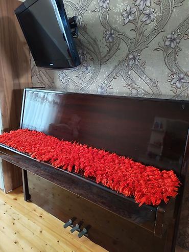 piano az: Şaquli (upright) pianino - Korpus: tünd qəhvəyi, parlaq lak örtüklü — 1