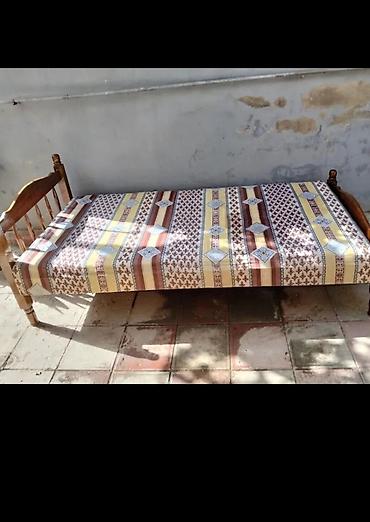 Çarpayılar: Taxta tək nəfərlik çarpayı - Material: bərk taxta karkas, dönə-dönə — 1