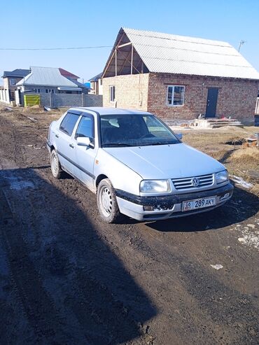 Volkswagen: Volkswagen Vento: 1992 г., 1.8 л, Автомат, Бензин, Седан