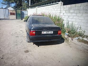 Opel: Opel Vectra: 1994 г., 1.6 л, Кол менен иштөөчү, Бензин, Седан — 4