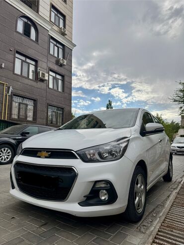 холодильник на спринтер: Chevrolet Spark: 2017 г., 1 л, Автоматические, Бензин, Хэтчбэк