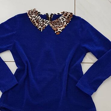 bluze od konca: Bluza odlicna,moderan print na ledjima