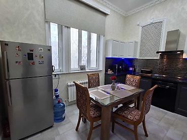 samaxi kirayə evlər gunluk: Bakı, Bayıl, 5 otaqlı, Köhnə tikili, m. Sahil, 150 kv. m — 5