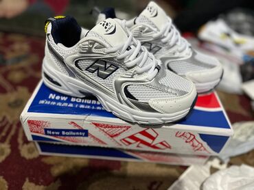 Кроссовки и спортивная обувь: Кроссовки, 36.5, New Balance, Новый, цвет - Белый, Самовывоз