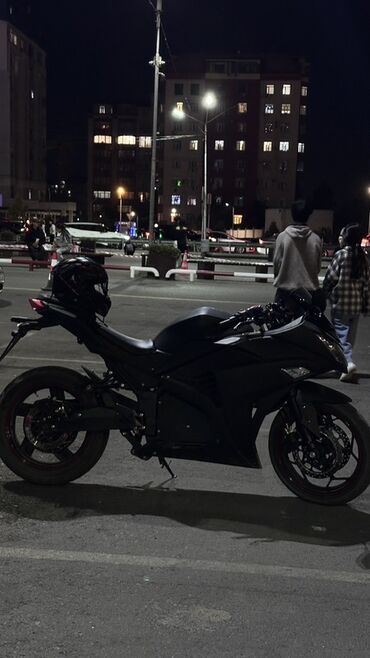 электро авто в кредит: Спортивный мотоцикл в стиле Электробайк матовый чёрный.год выпуска