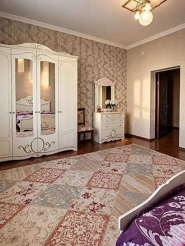 Долгосрочная аренда домов: 300 м², 6 комнат и более — 14