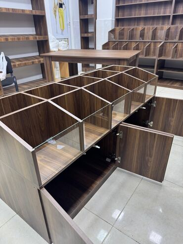 Digər mebel: Mağaza üçün mebel. Razılaşma var — 15
