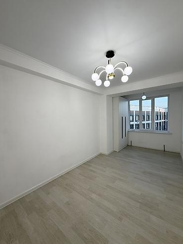 Продажа квартир: 1 комната, 42 м², ул. Тоголок Молдо / Щербакова Элитка, 5 этаж, Свежий ремонт — 2