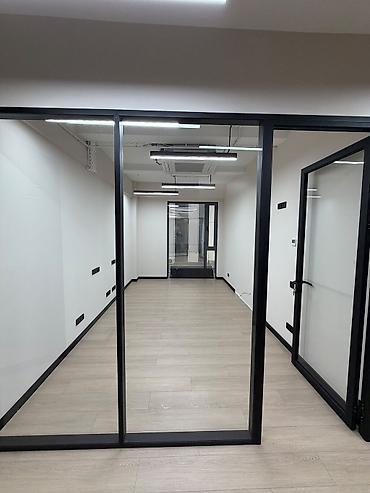ищу бизнес: Сдаю Офис целиком: 94 м², В бизнес центре, С ремонтом — 10