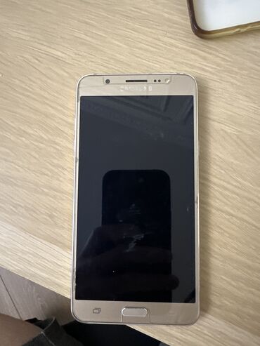 samsung а8: Samsung Galaxy J7 2017, Колдонулган, 16 GB, түсү - Алтын, 2 SIM