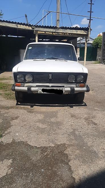 VAZ (LADA): VAZ 2106, ağ rəngli sedan. Texniki xüsusiyyətlər: - Kuzov: sedan — 4