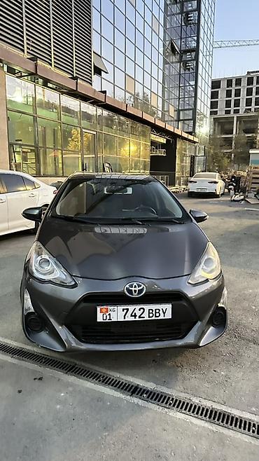 100: Toyota Prius C: 2015 г., 1.5 л, Автомат, Гибрид, Хэтчбэк — 1