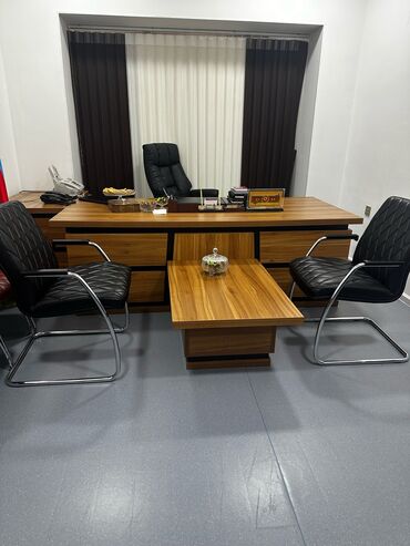 Офисная мебель: Salam. Mebeller ideal veziyyetdedir. Esl ofis ucundur