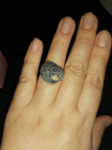 кольцо бишкек: Кольцо серебро марказит размер 17. Изящно смотрится на руках