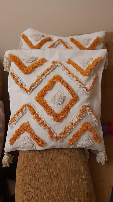Текстиль: Подушки декоративные на диван или кресло или любого интерьера. С — 5