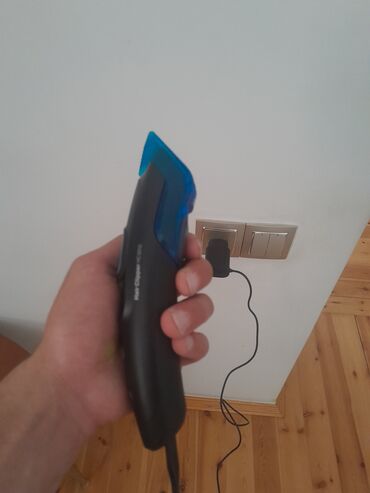 Trimmerlər və saç qırxan maşınlar: Saç qırxan maşın, Braun, İşlənmiş, Ünvandan götürmə — 10