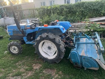 сини трактор: Митсубиси минитрактор 21 аттын кучу . Сокоокучник сенокасилка