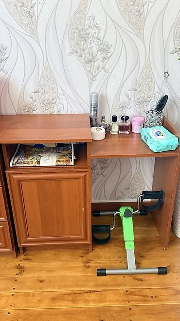 Мебельные гарнитуры: Спальный гарнитур, Б/у, Трюмо, Тумба, Двуспальная кровать, Россия, Самовывоз, цвет - Коричневый — 7
