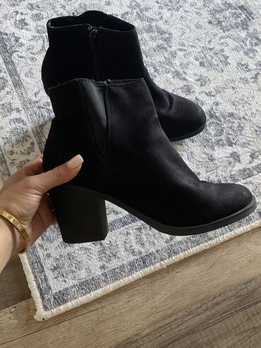 ruž za usne: Ankle boots, 38