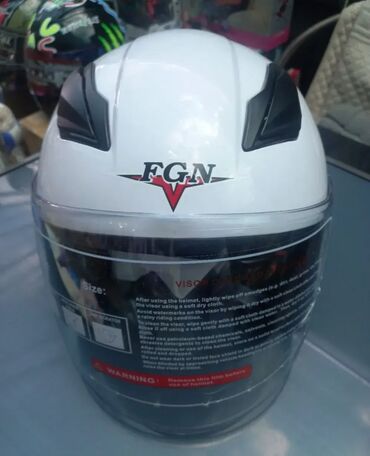 Sportska odeća: Kaciga, Za odrasle, Novo — 9