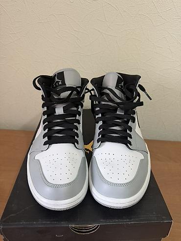 Мужская обувь: Мужские кроссовки, 43, Air Jordan, Б/у, цвет - Серый, Самовывоз, Платная доставка — 3