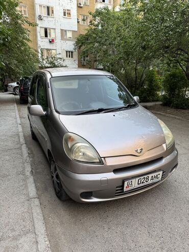 Toyota: Toyota Funcargo: 2002 г., 1.3 л, Автомат, Бензин, Универсал