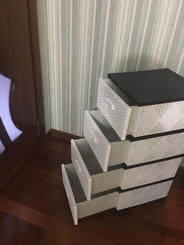 Komodlar: Yeni, Güzgüsüz — 4