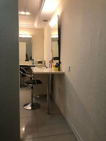 Digər kommersiya daşınmaz əmlakı: Əhmədli metrosunun yaxınlığında yerləşən 16 mərtəbəli binanın 1-ci — 10