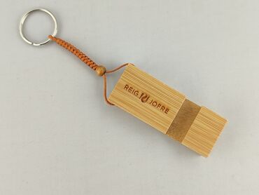 Brelok z pamięcią USB, wykonany z jasnego drewna, o prostokątnym