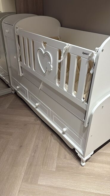 надувные матрасы в баку: Oğlan və qız üçün, İşlənmiş, Dördbucaq, Beşik, Yellənmə mexanizmsiz