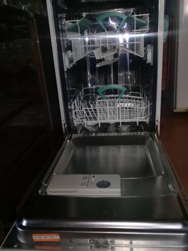 вытяжка на кухню 60 в Азербайджан | Шины и диски: Посудомойка встроенная Аристон в рабочем состоянии.Смотреть около
