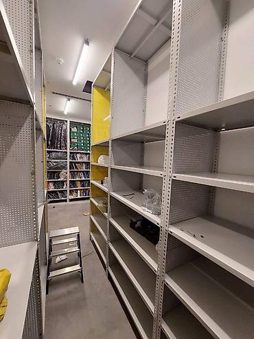 Stend vitrinləri: Metal stilajlar İstənilən ölçüdə metal stilajlar və dolablar — 10