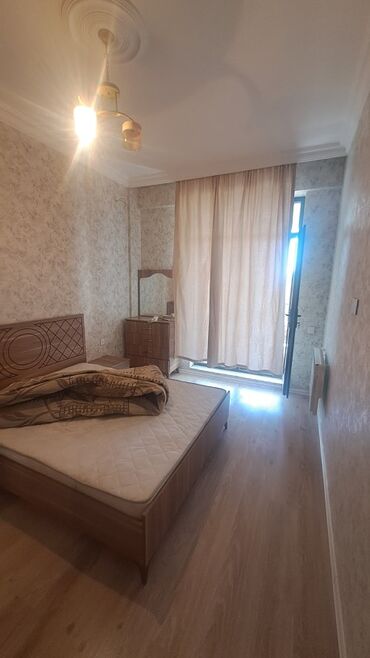 Təmir işləri: Salam. Uzun müddətli kirayə verilir. Yeni 14 mərtəbəli binanın 1-ci — 11