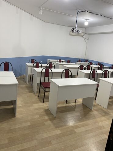 150 m2 ofislər: Elmler metrosunun yanında 13 otaqlı ofis icareye verilir. Her bir