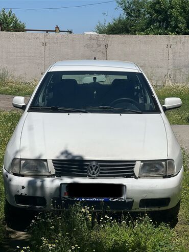 старый авто: Volkswagen Polo: 1999 г., 1.4 л, Механика, Бензин, Универсал