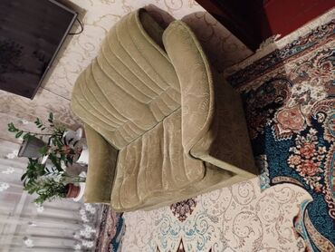 шкаф офисной: 1500+1500 Мягкая мебель и односпальная кровать - Кресло: объемное at lalafo.kg шкаф офисной: 1500+1500 Мягкая мебель и односпальная кровать - Кресло: объемное