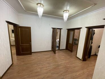 Долгосрочная аренда квартир: 3 комнаты — 6