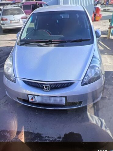 спринтер грузовой средний база: Honda Fit: 2004 г., 1.3 л, Вариатор, Бензин, Хетчбек