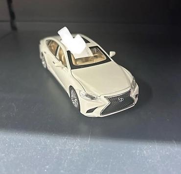lego oyuncaq: Leksus sedan miniatür model avtomobil - Miqyas: təxmini 1:32 - — 4