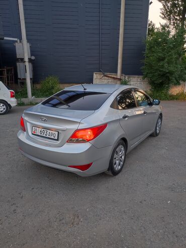Hyundai: Hyundai Solaris: 2016 г., 1.4 л, Механика, Газ, Седан