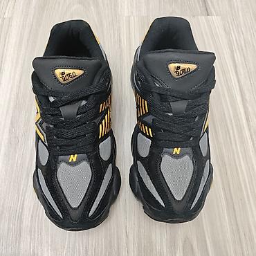 Мужская обувь: New Balance 9060 idman ayaqqabısı – qara/boz/sarı rəng palitrası - — 1