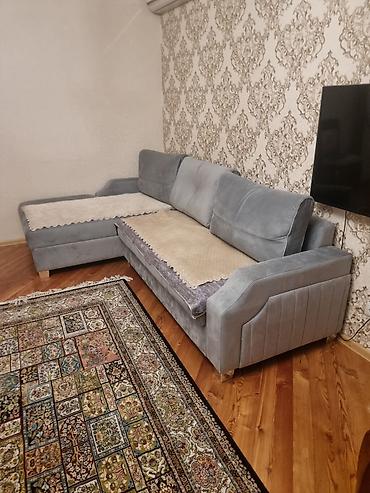 kunc divan yeni: Künc divanı – L şəklində, yumşaq parça üzlüklü, açıq-boz rəngdə — 3