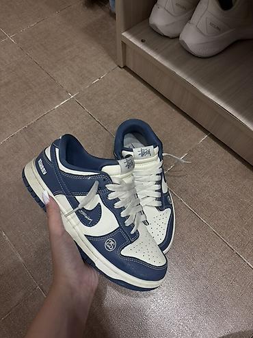 кросы найк: NikeJordan&Stussy люкс качество,брали за 3900,одевали 3,4 — 1