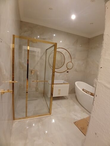 Duş kabinaları, arakəsmələr: Yeni Arakəsmə, Künc üçün, Pulsuz çatdırılma — 22